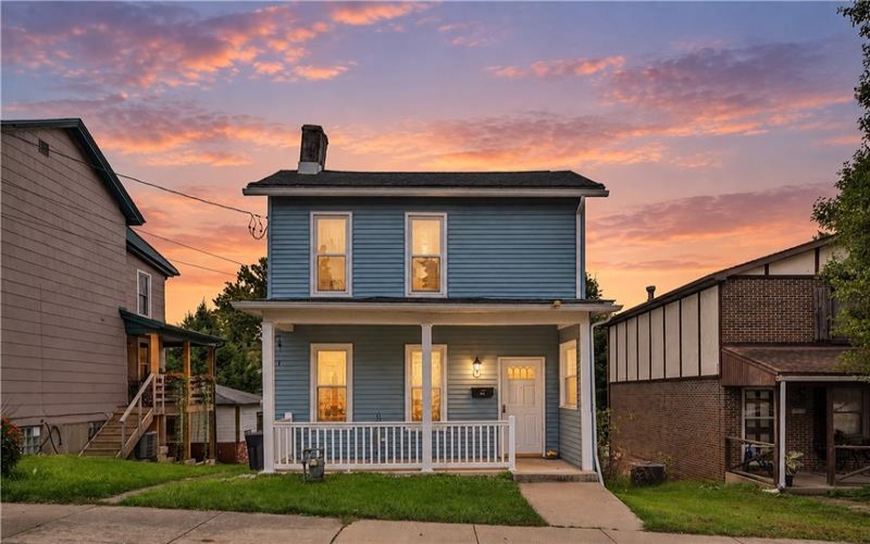 524 8th St, Irwin, 15642, 2 Bedroom Bedrooms, 5 Room Rooms,1.1 BathroomBathrooms,Residential,For Sale,8th St,1775559