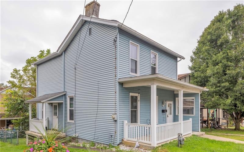 524 8th St, Irwin, 15642, 2 Bedroom Bedrooms, 5 Room Rooms,1.1 BathroomBathrooms,Residential,For Sale,8th St,1775559