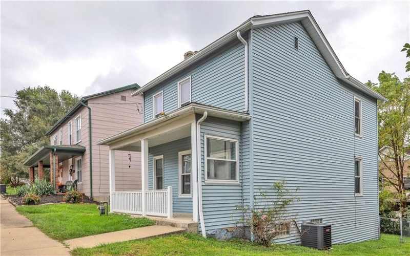 524 8th St, Irwin, 15642, 2 Bedroom Bedrooms, 5 Room Rooms,1.1 BathroomBathrooms,Residential,For Sale,8th St,1775559
