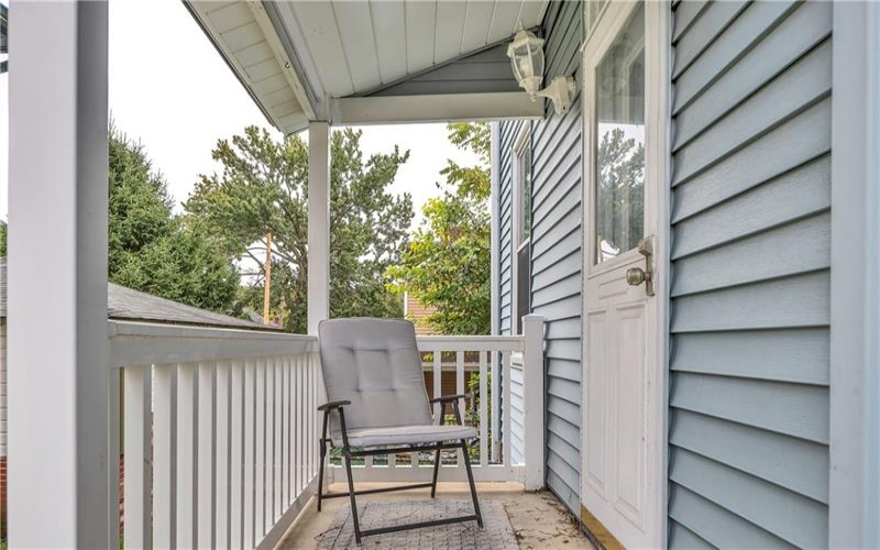524 8th St, Irwin, 15642, 2 Bedroom Bedrooms, 5 Room Rooms,1.1 BathroomBathrooms,Residential,For Sale,8th St,1775559