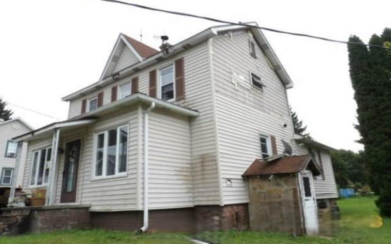 310 Hayes St, Windber, 15963, 2 Bedroom Bedrooms, ,1 BathroomBathrooms,Residential,For Sale,Hayes St,1775576