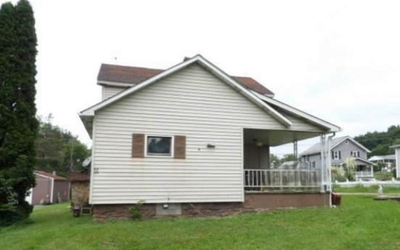 310 Hayes St, Windber, 15963, 2 Bedroom Bedrooms, ,1 BathroomBathrooms,Residential,For Sale,Hayes St,1775576