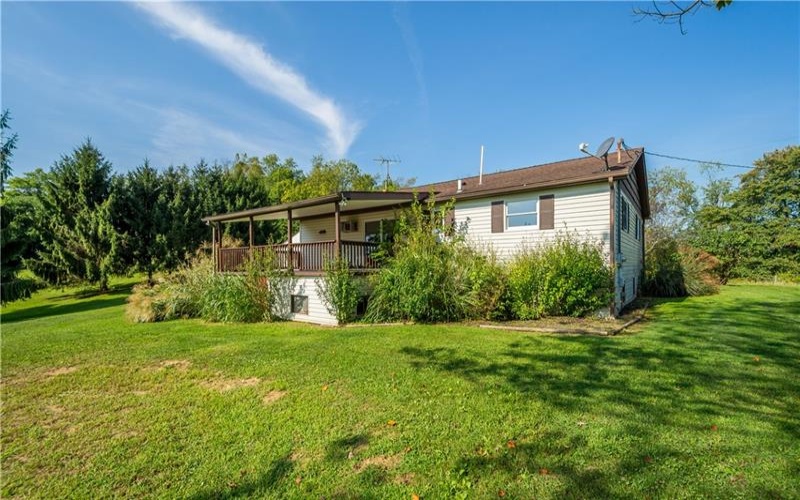 614 Mount Hope Ridge Rd, Claysville, 15323, 2 Bedroom Bedrooms, 5 Room Rooms,2 BathroomBathrooms,Residential,For Sale,Mount Hope Ridge Rd,1775158