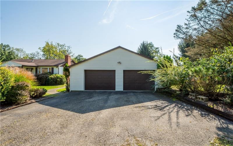 614 Mount Hope Ridge Rd, Claysville, 15323, 2 Bedroom Bedrooms, 5 Room Rooms,2 BathroomBathrooms,Residential,For Sale,Mount Hope Ridge Rd,1775158