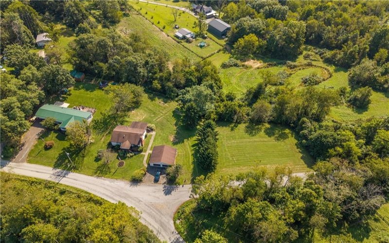 614 Mount Hope Ridge Rd, Claysville, 15323, 2 Bedroom Bedrooms, 5 Room Rooms,2 BathroomBathrooms,Residential,For Sale,Mount Hope Ridge Rd,1775158