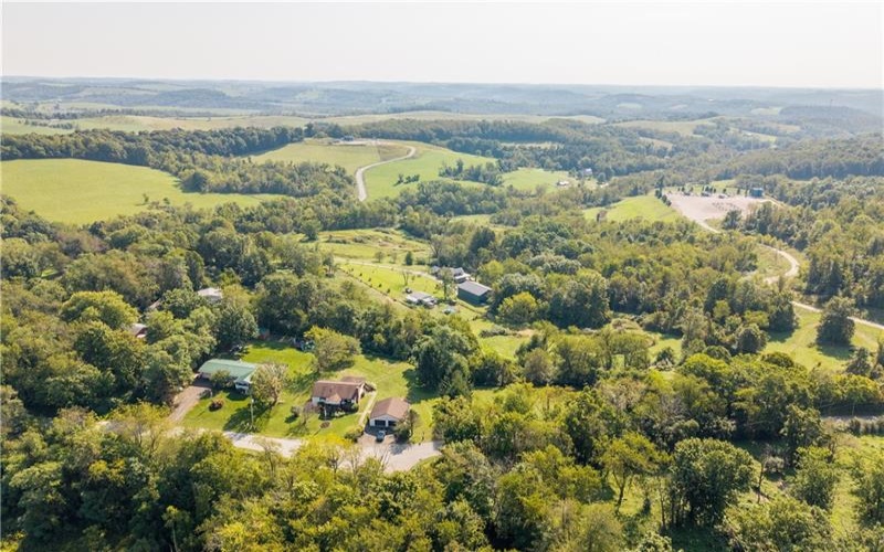 614 Mount Hope Ridge Rd, Claysville, 15323, 2 Bedroom Bedrooms, 5 Room Rooms,2 BathroomBathrooms,Residential,For Sale,Mount Hope Ridge Rd,1775158