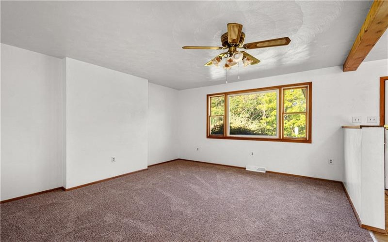 614 Mount Hope Ridge Rd, Claysville, 15323, 2 Bedroom Bedrooms, 5 Room Rooms,2 BathroomBathrooms,Residential,For Sale,Mount Hope Ridge Rd,1775158