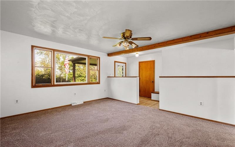 614 Mount Hope Ridge Rd, Claysville, 15323, 2 Bedroom Bedrooms, 5 Room Rooms,2 BathroomBathrooms,Residential,For Sale,Mount Hope Ridge Rd,1775158