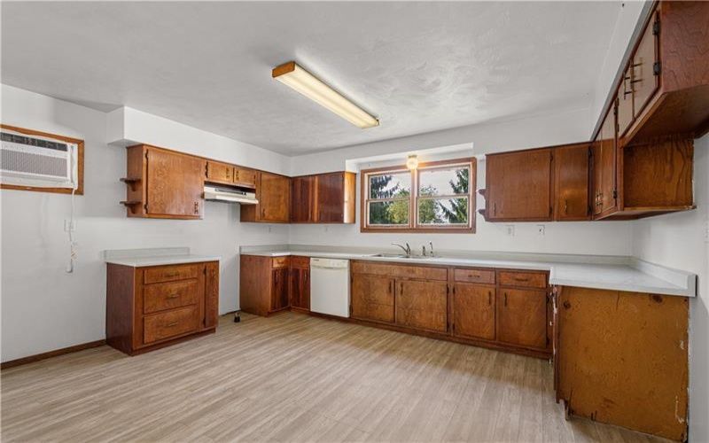 614 Mount Hope Ridge Rd, Claysville, 15323, 2 Bedroom Bedrooms, 5 Room Rooms,2 BathroomBathrooms,Residential,For Sale,Mount Hope Ridge Rd,1775158
