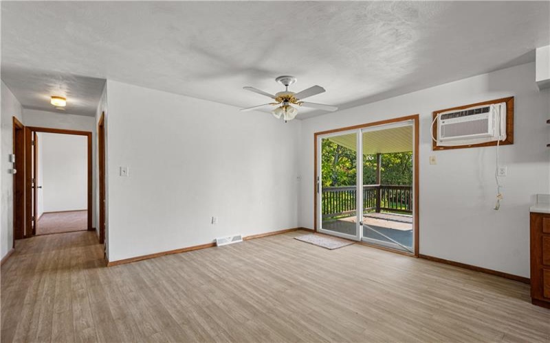 614 Mount Hope Ridge Rd, Claysville, 15323, 2 Bedroom Bedrooms, 5 Room Rooms,2 BathroomBathrooms,Residential,For Sale,Mount Hope Ridge Rd,1775158