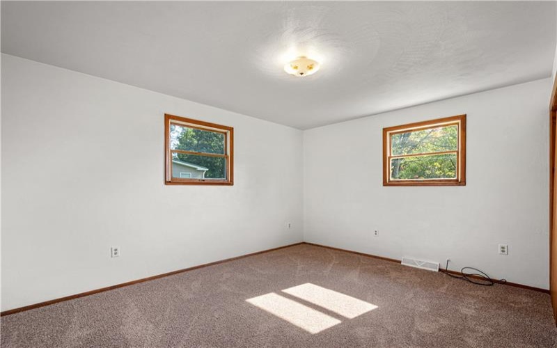 614 Mount Hope Ridge Rd, Claysville, 15323, 2 Bedroom Bedrooms, 5 Room Rooms,2 BathroomBathrooms,Residential,For Sale,Mount Hope Ridge Rd,1775158