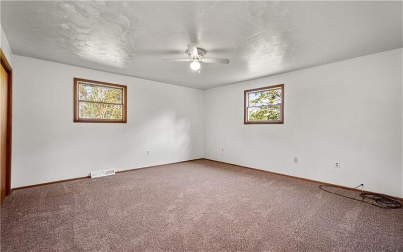 614 Mount Hope Ridge Rd, Claysville, 15323, 2 Bedroom Bedrooms, 5 Room Rooms,2 BathroomBathrooms,Residential,For Sale,Mount Hope Ridge Rd,1775158