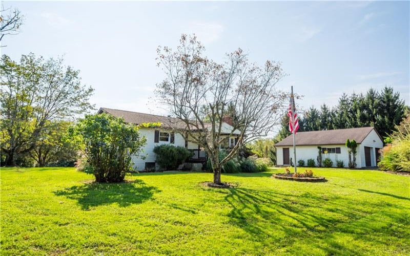 614 Mount Hope Ridge Rd, Claysville, 15323, 2 Bedroom Bedrooms, 5 Room Rooms,2 BathroomBathrooms,Residential,For Sale,Mount Hope Ridge Rd,1775158