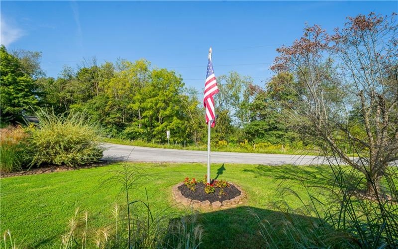 614 Mount Hope Ridge Rd, Claysville, 15323, 2 Bedroom Bedrooms, 5 Room Rooms,2 BathroomBathrooms,Residential,For Sale,Mount Hope Ridge Rd,1775158
