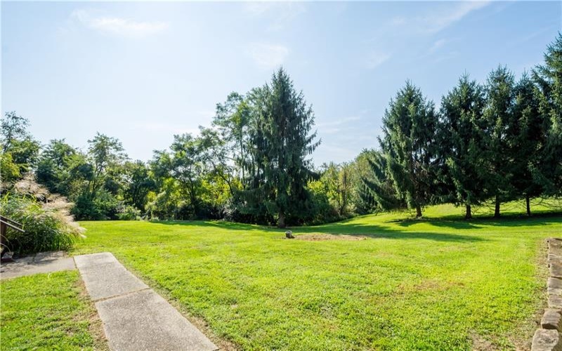 614 Mount Hope Ridge Rd, Claysville, 15323, 2 Bedroom Bedrooms, 5 Room Rooms,2 BathroomBathrooms,Residential,For Sale,Mount Hope Ridge Rd,1775158