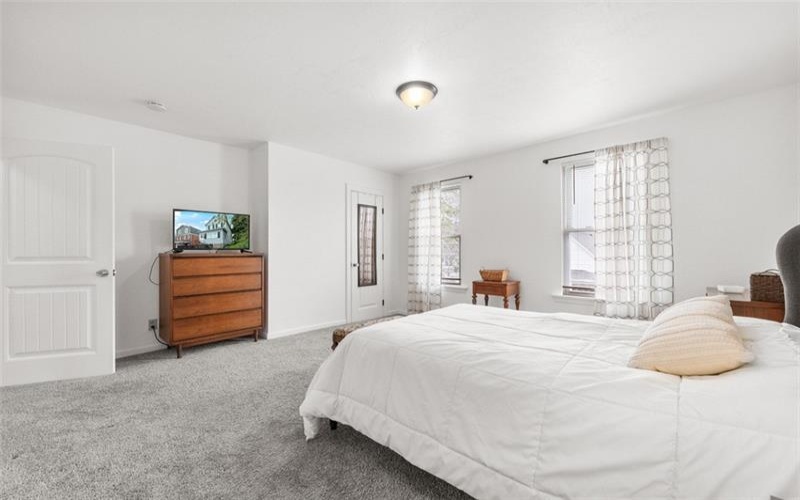 341 Short St, Trafford, 15085, 2 Bedroom Bedrooms, 8 Room Rooms,2 BathroomBathrooms,Residential,For Sale,Short St,1775458