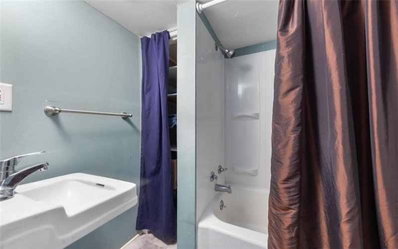 341 Short St, Trafford, 15085, 2 Bedroom Bedrooms, 8 Room Rooms,2 BathroomBathrooms,Residential,For Sale,Short St,1775458