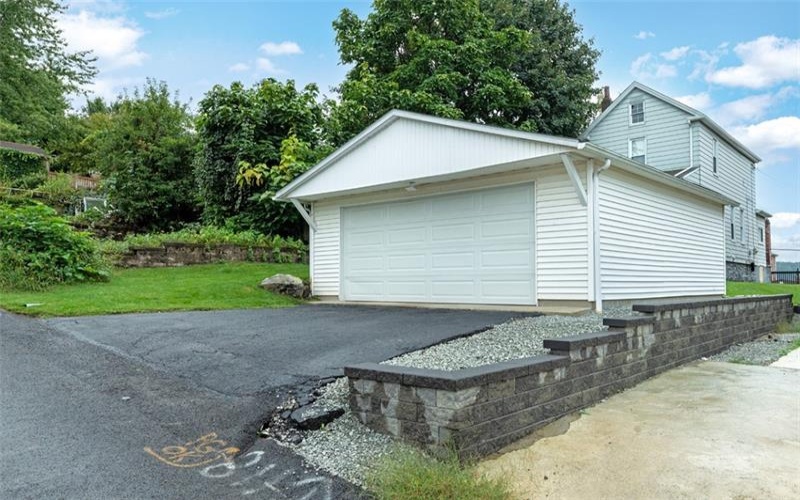 341 Short St, Trafford, 15085, 2 Bedroom Bedrooms, 8 Room Rooms,2 BathroomBathrooms,Residential,For Sale,Short St,1775458