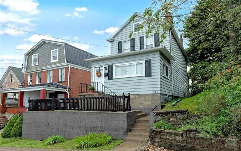 341 Short St, Trafford, 15085, 2 Bedroom Bedrooms, 8 Room Rooms,2 BathroomBathrooms,Residential,For Sale,Short St,1775458