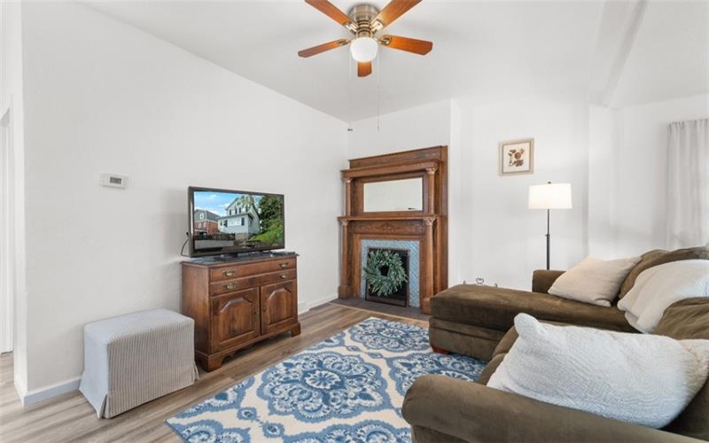 341 Short St, Trafford, 15085, 2 Bedroom Bedrooms, 8 Room Rooms,2 BathroomBathrooms,Residential,For Sale,Short St,1775458