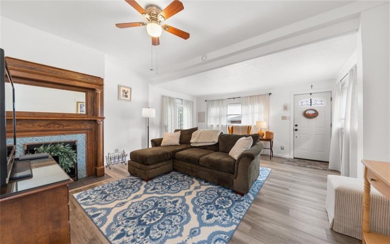 341 Short St, Trafford, 15085, 2 Bedroom Bedrooms, 8 Room Rooms,2 BathroomBathrooms,Residential,For Sale,Short St,1775458