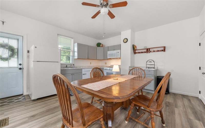 341 Short St, Trafford, 15085, 2 Bedroom Bedrooms, 8 Room Rooms,2 BathroomBathrooms,Residential,For Sale,Short St,1775458