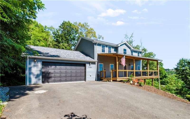 9986 Mcclellan St, North Huntingdon, 15642, 3 Bedroom Bedrooms, 9 Room Rooms,2.2 BathroomBathrooms,Residential,For Sale,Mcclellan St,1768062