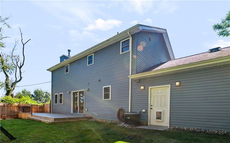 9986 Mcclellan St, North Huntingdon, 15642, 3 Bedroom Bedrooms, 9 Room Rooms,2.2 BathroomBathrooms,Residential,For Sale,Mcclellan St,1768062