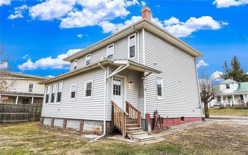 130 LINCOLN ST, WAYNESBURG, 15370, 3 Bedroom Bedrooms, 7 Room Rooms,2 BathroomBathrooms,Residential,For Sale,LINCOLN ST,1772309