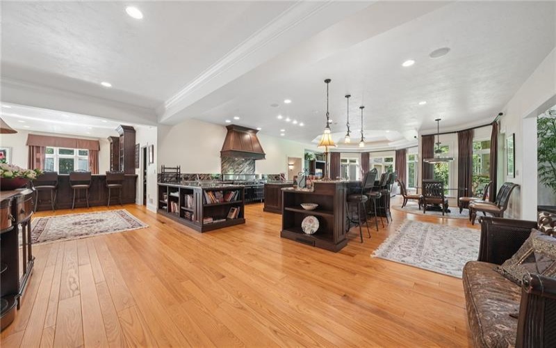 2323 South Ridge Drive, Hidden Valley, 15502, 4 Bedroom Bedrooms, 13 Room Rooms,4.2 BathroomBathrooms,Residential,For Sale,South Ridge Drive,1774557