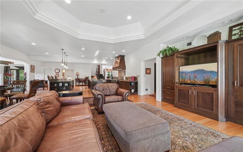 2323 South Ridge Drive, Hidden Valley, 15502, 4 Bedroom Bedrooms, 13 Room Rooms,4.2 BathroomBathrooms,Residential,For Sale,South Ridge Drive,1774557