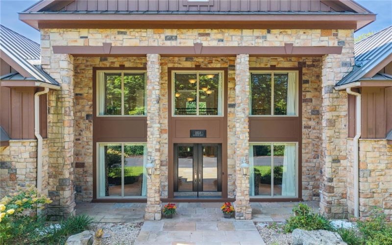 2323 South Ridge Drive, Hidden Valley, 15502, 4 Bedroom Bedrooms, 13 Room Rooms,4.2 BathroomBathrooms,Residential,For Sale,South Ridge Drive,1774557
