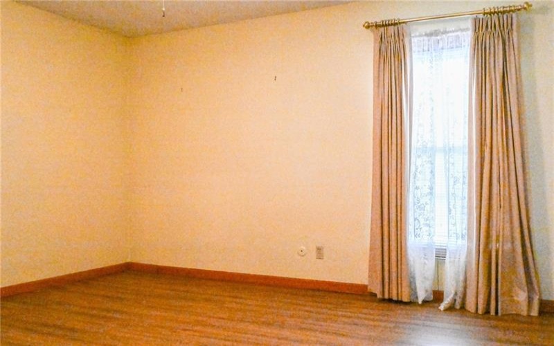 412 Wood St, California, 15419, 3 Bedroom Bedrooms, 7 Room Rooms,2 BathroomBathrooms,Residential,For Sale,Wood St,1774781
