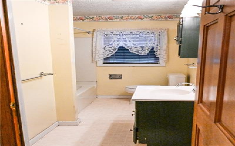 412 Wood St, California, 15419, 3 Bedroom Bedrooms, 7 Room Rooms,2 BathroomBathrooms,Residential,For Sale,Wood St,1774781