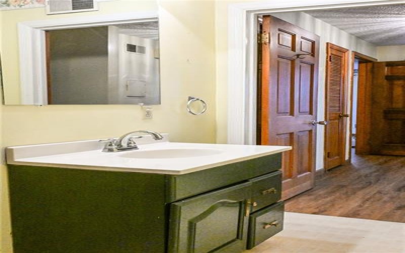 412 Wood St, California, 15419, 3 Bedroom Bedrooms, 7 Room Rooms,2 BathroomBathrooms,Residential,For Sale,Wood St,1774781