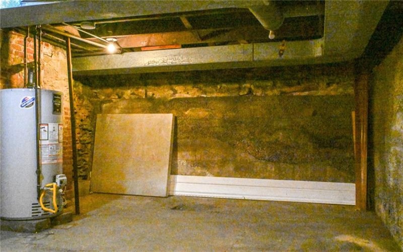 412 Wood St, California, 15419, 3 Bedroom Bedrooms, 7 Room Rooms,2 BathroomBathrooms,Residential,For Sale,Wood St,1774781