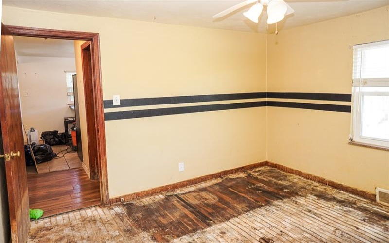 434 Mary St, Jeannette, 15644, 3 Bedroom Bedrooms, 6 Room Rooms,1 BathroomBathrooms,Residential,For Sale,Mary St,1775317