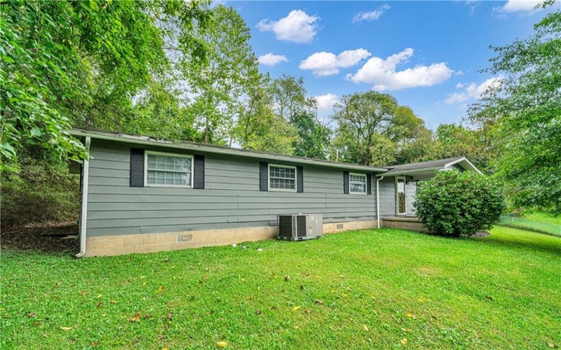 7791 National Pike, Uniontown, 15401, 3 Bedroom Bedrooms, 8 Room Rooms,2 BathroomBathrooms,Residential,For Sale,National Pike,1775530