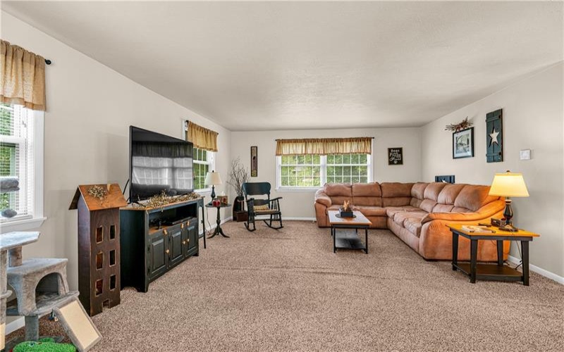 7791 National Pike, Uniontown, 15401, 3 Bedroom Bedrooms, 8 Room Rooms,2 BathroomBathrooms,Residential,For Sale,National Pike,1775530