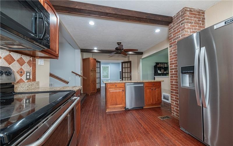185 Mt Pleasant Road, Belle Vernon, 15012, 3 Bedroom Bedrooms, 10 Room Rooms,2.1 BathroomBathrooms,Residential,For Sale,Mt Pleasant Road,1775596