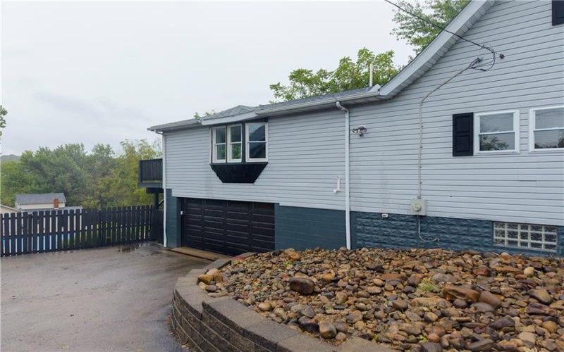 185 Mt Pleasant Road, Belle Vernon, 15012, 3 Bedroom Bedrooms, 10 Room Rooms,2.1 BathroomBathrooms,Residential,For Sale,Mt Pleasant Road,1775596