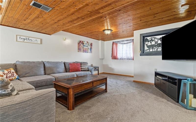 163 Van Dr, Connellsville, 15425, 4 Bedroom Bedrooms, 12 Room Rooms,2 BathroomBathrooms,Residential,For Sale,Van Dr,1775602