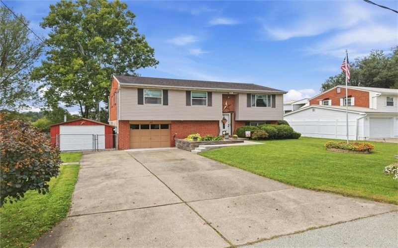 163 Van Dr, Connellsville, 15425, 4 Bedroom Bedrooms, 12 Room Rooms,2 BathroomBathrooms,Residential,For Sale,Van Dr,1775602
