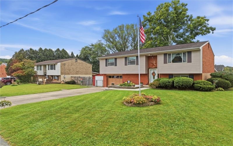 163 Van Dr, Connellsville, 15425, 4 Bedroom Bedrooms, 12 Room Rooms,2 BathroomBathrooms,Residential,For Sale,Van Dr,1775602