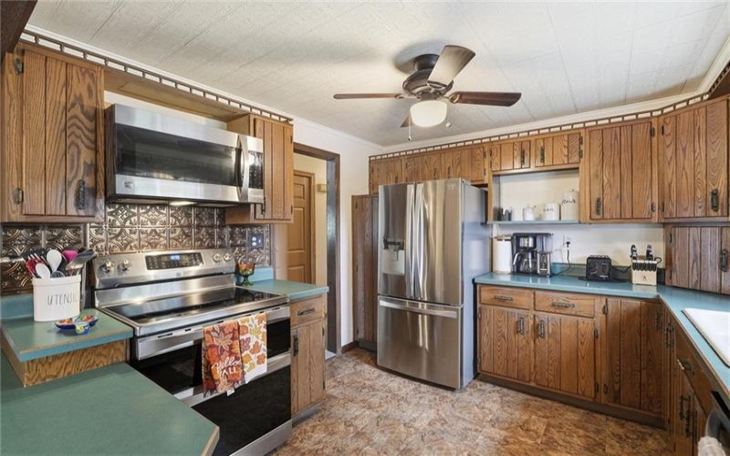 163 Van Dr, Connellsville, 15425, 4 Bedroom Bedrooms, 12 Room Rooms,2 BathroomBathrooms,Residential,For Sale,Van Dr,1775602
