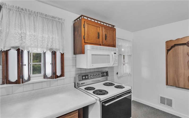 1824 Highland Ave, Irwin, 15642, 3 Bedroom Bedrooms, 10 Room Rooms,2 BathroomBathrooms,Residential,For Sale,Highland Ave,1775615