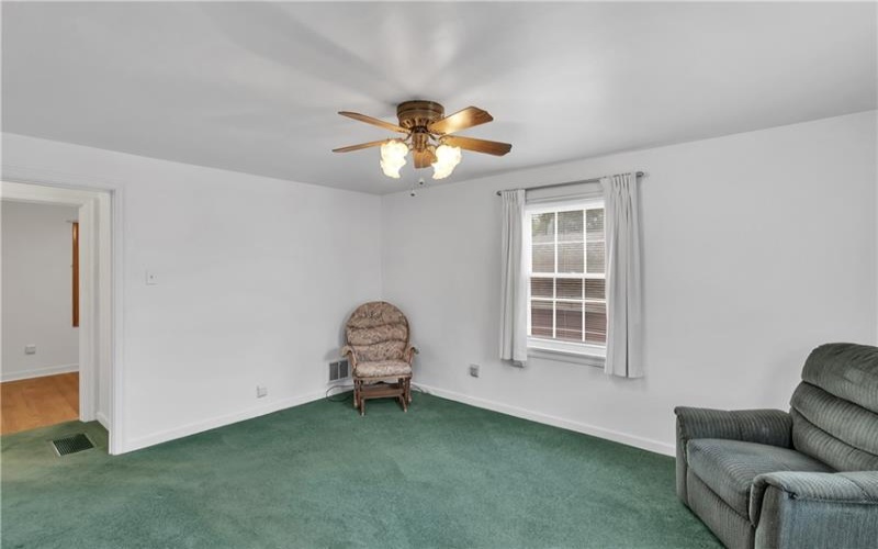 1824 Highland Ave, Irwin, 15642, 3 Bedroom Bedrooms, 10 Room Rooms,2 BathroomBathrooms,Residential,For Sale,Highland Ave,1775615