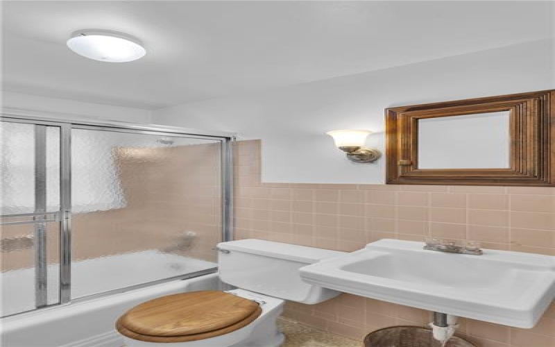 1824 Highland Ave, Irwin, 15642, 3 Bedroom Bedrooms, 10 Room Rooms,2 BathroomBathrooms,Residential,For Sale,Highland Ave,1775615