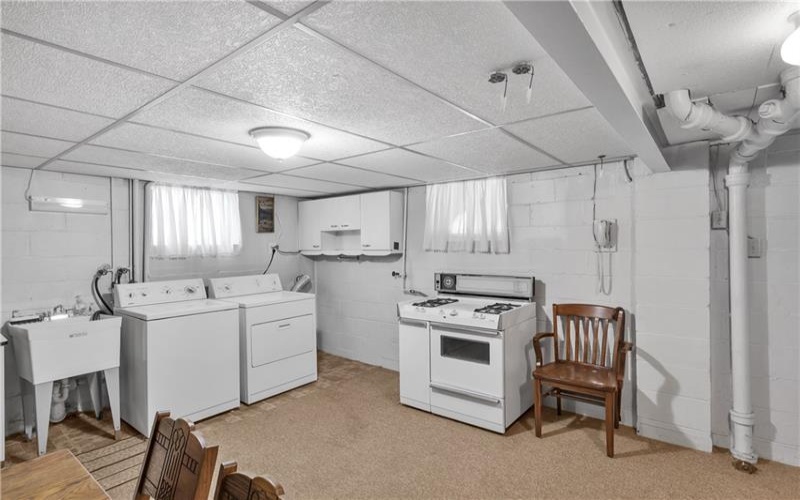 1824 Highland Ave, Irwin, 15642, 3 Bedroom Bedrooms, 10 Room Rooms,2 BathroomBathrooms,Residential,For Sale,Highland Ave,1775615