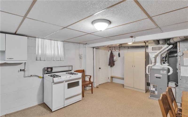 1824 Highland Ave, Irwin, 15642, 3 Bedroom Bedrooms, 10 Room Rooms,2 BathroomBathrooms,Residential,For Sale,Highland Ave,1775615